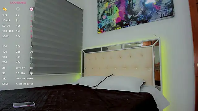 Sexyhot cat online show from March 30, 2026, 4:14 am