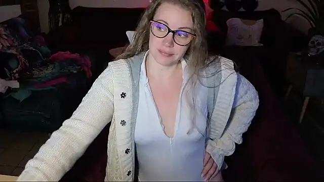 Miss luxiole online show from November 18, 2025, 6:06 am