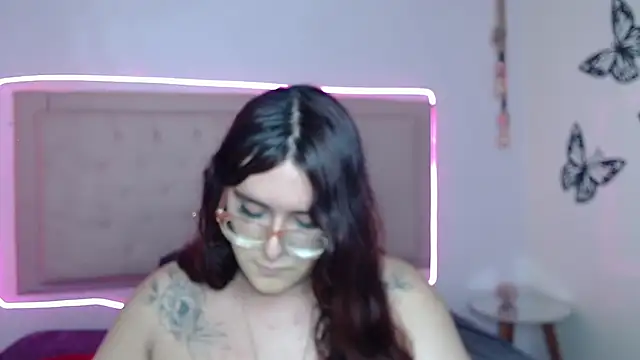 Snapshot of kathepickmanx chatting on October 10, 2025, 4:02 am kathepickmanx online show from October 10, 2025, 4:02 am