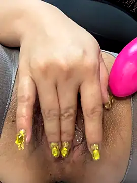 Hey-Cute online show from October 3, 2025, 10:33 pm