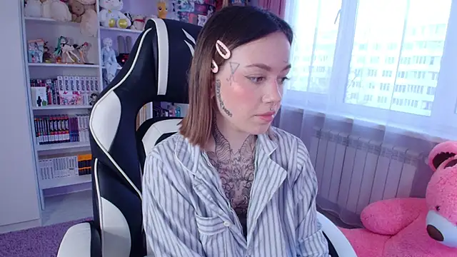 Catharsisi online show from March 7, 2025, 3:28 pm