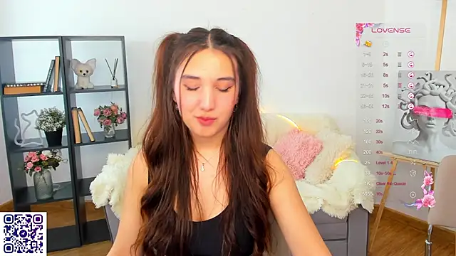 anna elfi online show from March 9, 2025, 8:07 am