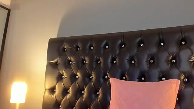 Catty Foxx online show from March 13, 2025, 5:39 pm