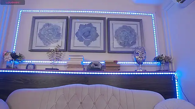 BustyEva  online show from November 21, 2025, 4:33 am