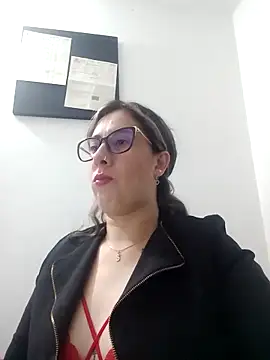 CHARLOTTE 1711 online show from February 26, 2025, 1:25 am