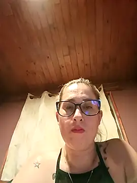 CHARLOTTE 1711 online show from March 7, 2026, 3:35 am