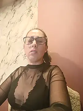 Snapshot of CHARLOTTE_1711 chatting on June 6, 2026, 12:16 am CHARLOTTE 1711 online show from June 6, 2026, 12:16 am