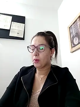 CHARLOTTE 1711 online show from March 3, 2025, 11:35 pm