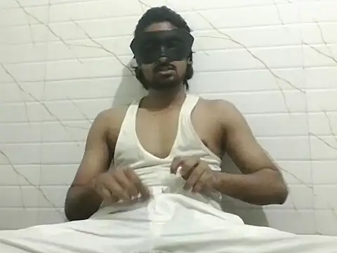 Snapshot of lusty_male69 chatting on May 29, 2026, 9:48 am lusty male69 online show from May 29, 2026, 9:48 am