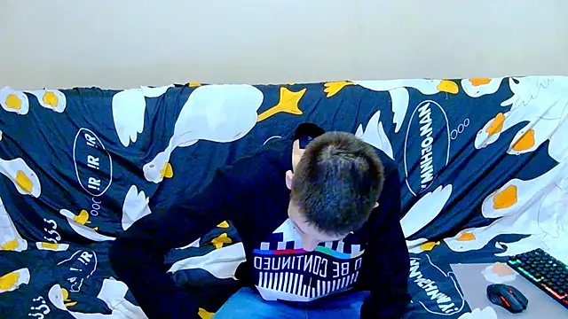 Snapshot of Lester_Broo chatting on January 17, 2026, 8:07 am Lester Broo online show from January 17, 2026, 8:07 am