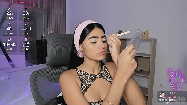 BellaaStorm online show from September 28, 2025, 12:56 pm