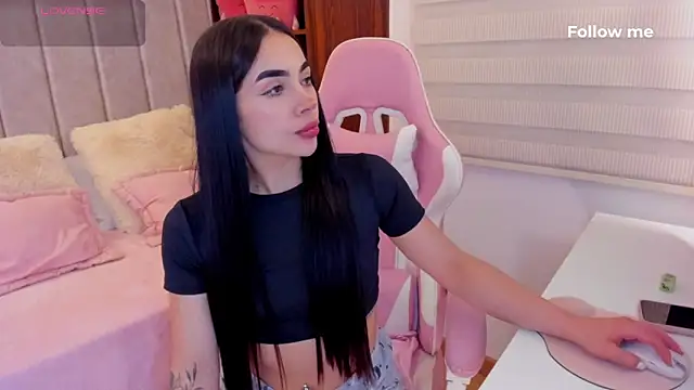 tamy xoo online show from September 15, 2025, 8:31 pm