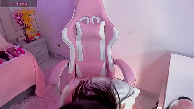 tamy xoo online show from March 13, 2025, 8:54 pm