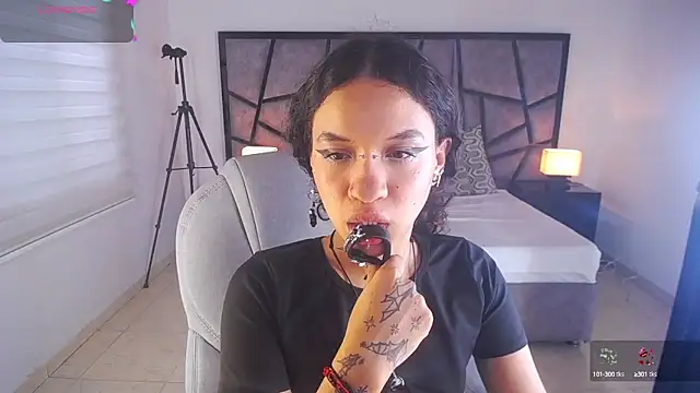 ilitzy cardona online show from September 10, 2025, 7:02 pm