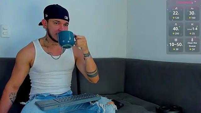 austinoficial online show from October 20, 2025, 8:31 pm