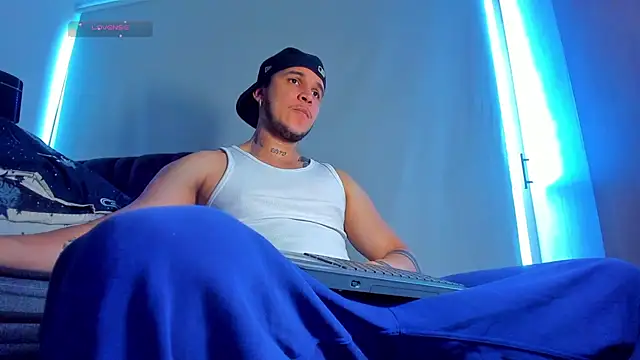 austinoficial online show from July 27, 2026, 9:22 pm