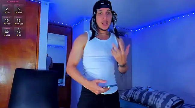 austinoficial online show from March 4, 2025, 1:12 am