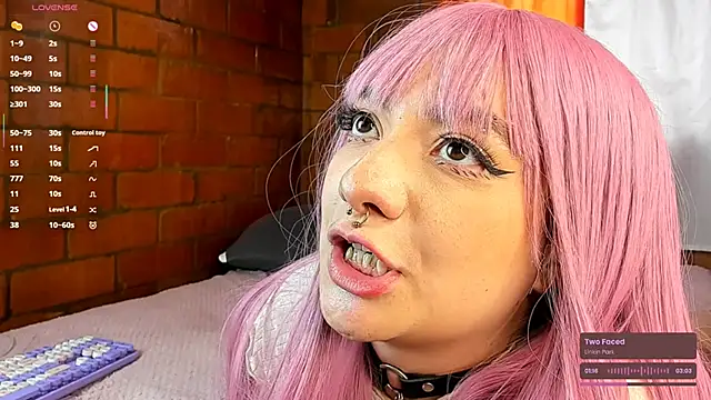 Annycolin  online show from March 10, 2025, 10:34 pm