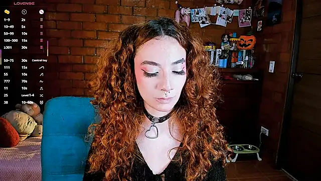 Annycolin  online show from March 6, 2026, 10:05 pm