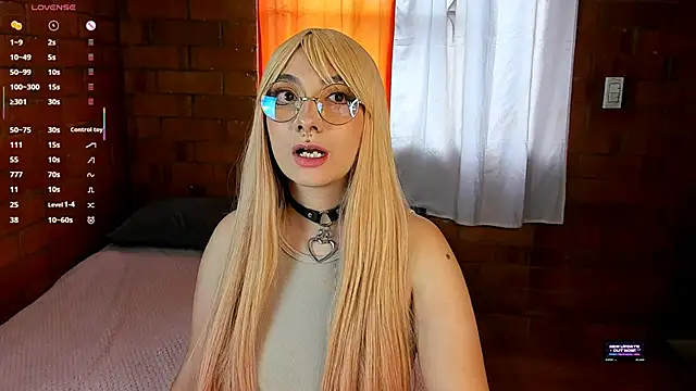 Annycolin  online show from March 9, 2025, 8:21 pm