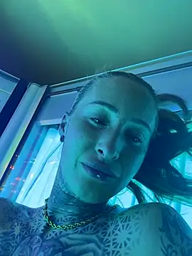 Black sweet Rose online show from January 15, 2026, 4:32 pm