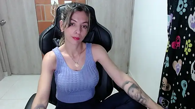 Princezzlove3 online show from February 28, 2025, 11:12 pm