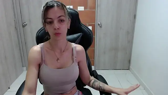 Princezzlove3 online show from March 13, 2025, 2:12 pm