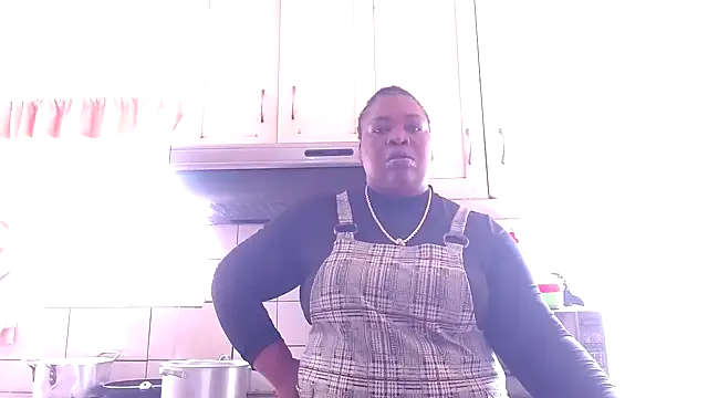 omalicha98 online show from December 15, 2025, 7:25 am