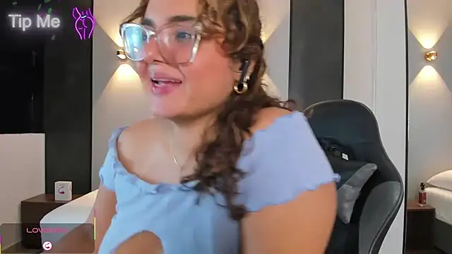 lilly ass  online show from September 27, 2025, 12:39 am