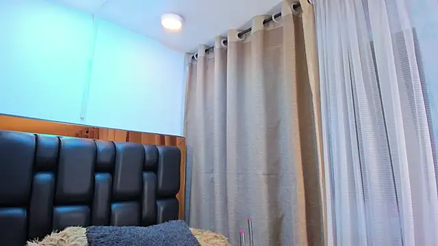 Katalina Evans online show from April 9, 2026, 11:38 am