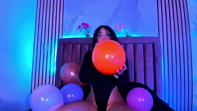 BrigitteRoy  online show from October 22, 2025, 3:06 am