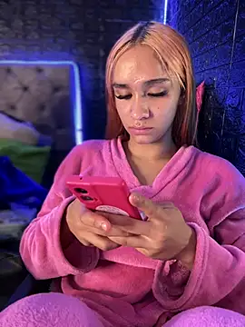 Isabellaa Hot online show from February 6, 2025, 3:06 am