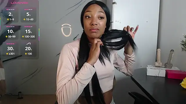 esmeralda-bk online show from September 17, 2025, 9:06 pm