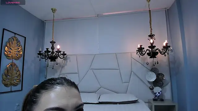 Aitana Hilton  online show from September 19, 2025, 12:09 pm