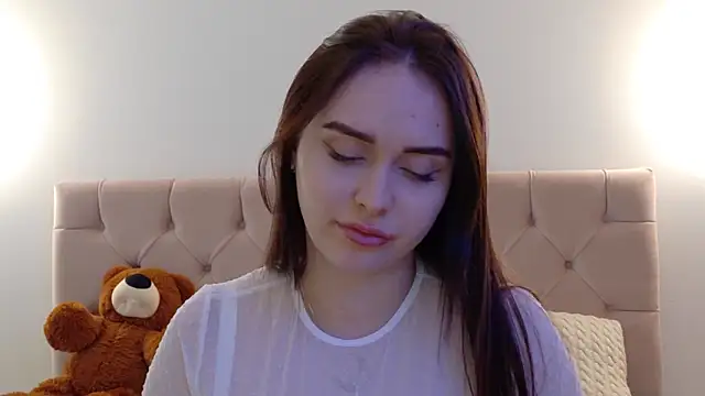 Lilliana Moon online show from March 20, 2025, 9:15 am