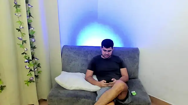 blueroom party online show from February 6, 2025, 12:26 pm