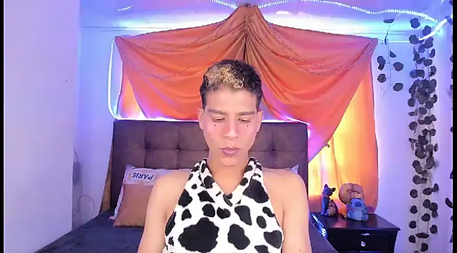 Ethan Boyy online show from March 11, 2025, 6:30 pm