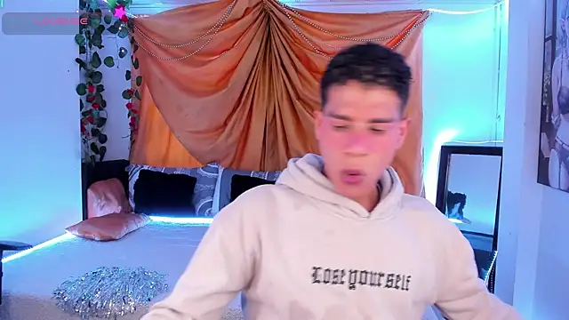 Ethan Boyy online show from October 28, 2025, 9:47 pm