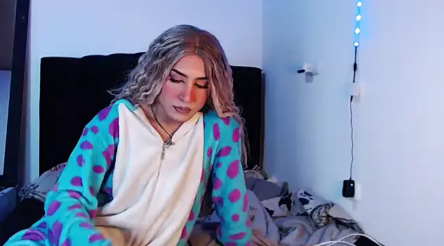 Georgina Giio online show from March 5, 2025, 6:54 am