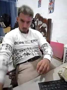 alejo5288 online show from March 5, 2026, 1:24 am