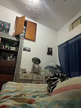 alejo5288 online show from April 8, 2026, 3:52 am