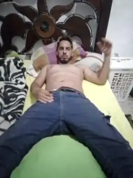 alejo5288 online show from February 26, 2026, 4:23 am