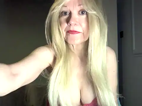 petina online show from October 3, 2025, 5:31 am