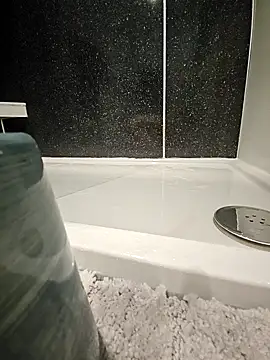 petina online show from January 19, 2025, 7:04 pm