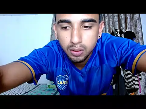 Snapshot of dannyhardx chatting on November 27, 2025, 10:21 pm dannyhardx online show from November 27, 2025, 10:21 pm