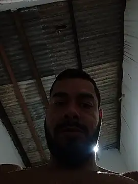 Snapshot of Moreno331391 chatting on October 16, 2025, 8:50 pm Moreno331391 online show from October 16, 2025, 8:50 pm