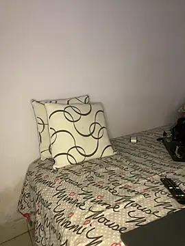 Malia B online show from February 6, 2025, 8:23 pm