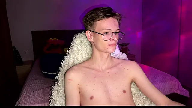 Snapshot of Wild_boar1 chatting on March 18, 2025, 2:39 pm Wild boar1 online show from March 18, 2025, 2:39 pm