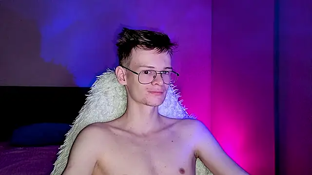 Snapshot of Wild_boar1 chatting on February 24, 2025, 9:09 pm Wild boar1 online show from February 24, 2025, 9:09 pm