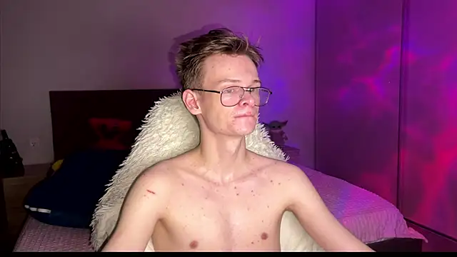 Snapshot of Wild_boar1 chatting on March 20, 2025, 12:30 am Wild boar1 online show from March 20, 2025, 12:30 am